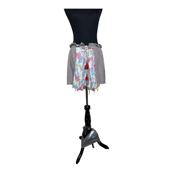 Free People Floral Frayed Hem buttoned front tie Mini Pleated Skirt size Small - Picture 12 of 12